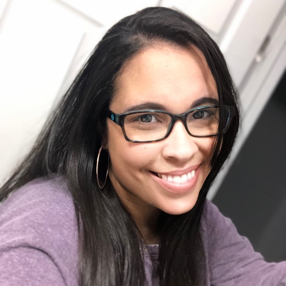 Meet your Posher, Allison - Picture 1 of 1